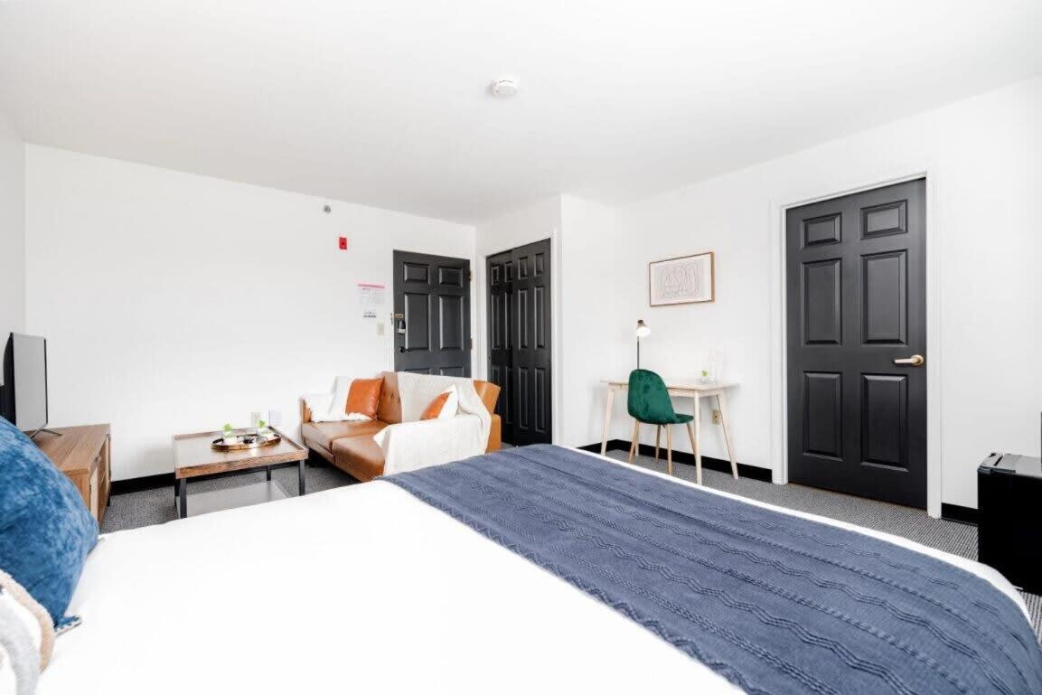 Cozysuites Cwe Stylish Queen With Microwave&Fridge Tower Grove Esterno foto